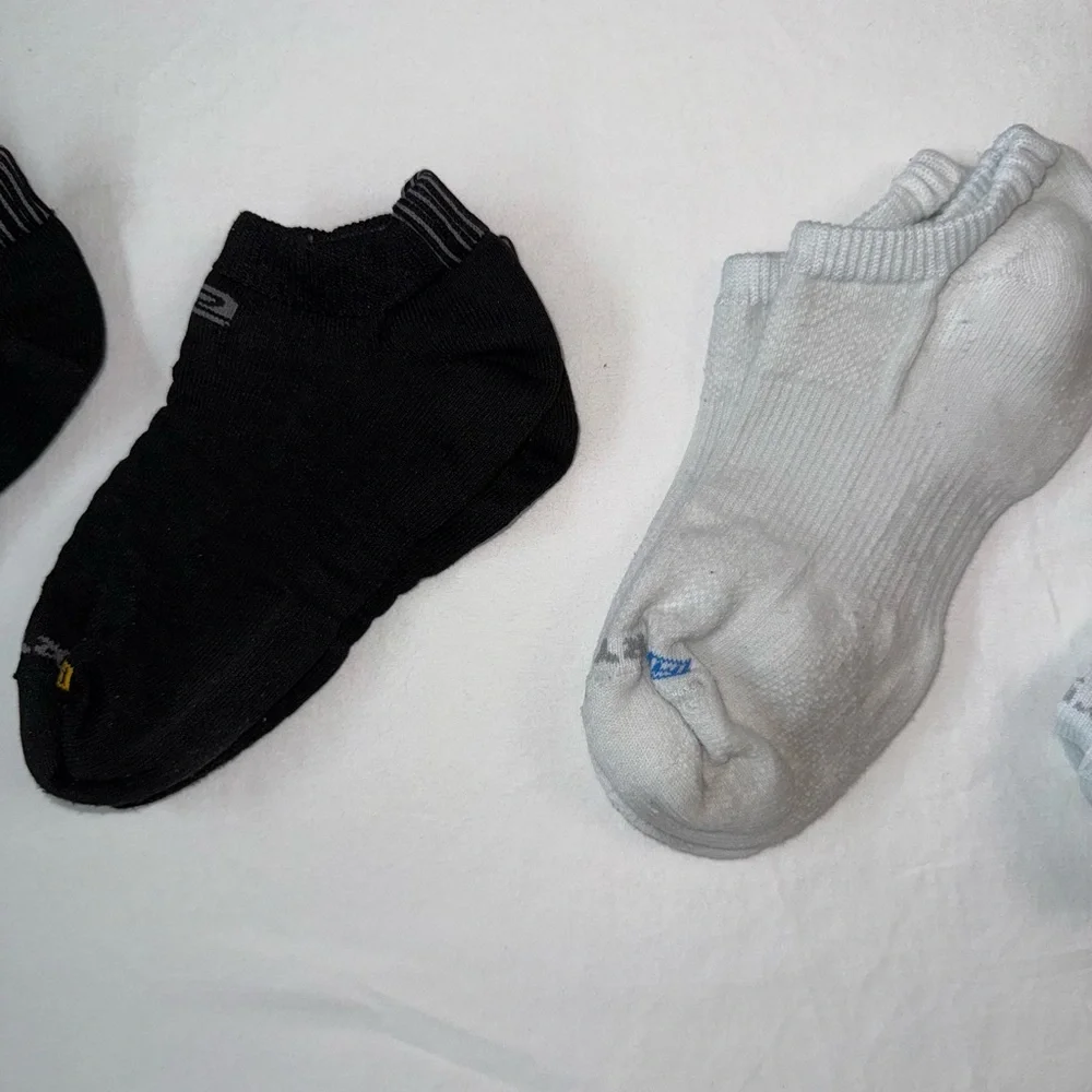 Men’s Roadrunner Sports Dri-Fit Socks Size Small Bundle